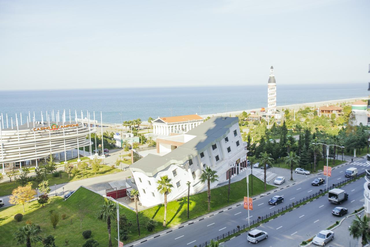 Panorama Sea Tower Aparthotel Batumi Exterior photo