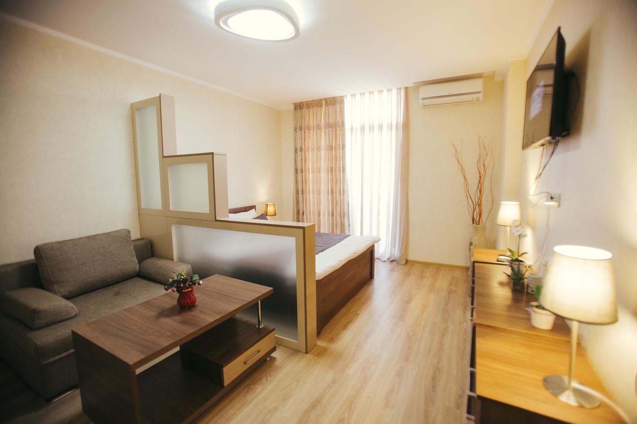 Panorama Sea Tower Aparthotel Batumi Exterior photo