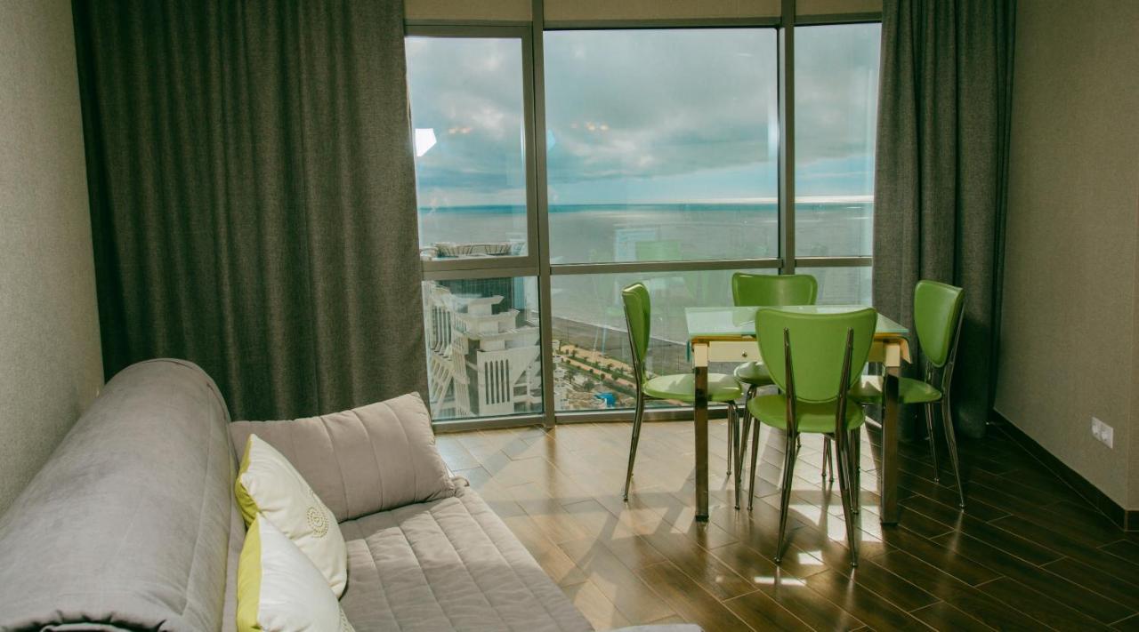 Panorama Sea Tower Aparthotel Batumi Exterior photo